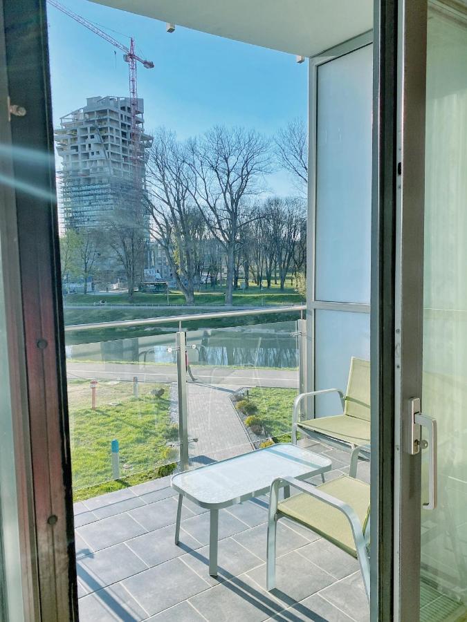 Capital Towers - Apartament Pop-Art Z Widokiem Na Rzeke Rzeszow Exterior photo